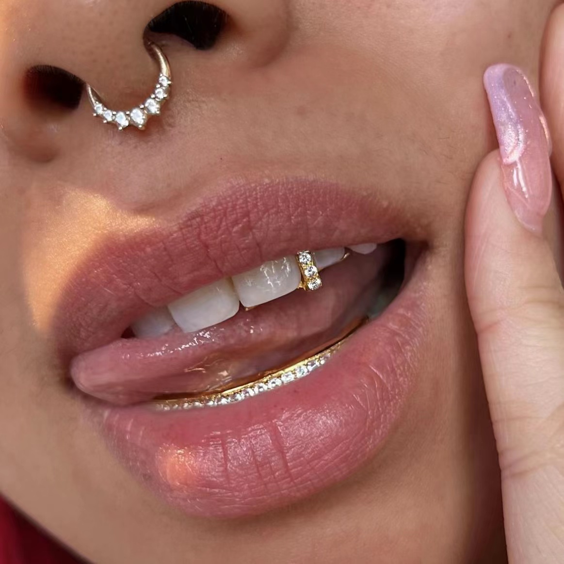 Body Jewelry Men - RACHELZ الهيب هوب شريط عمودي واحد