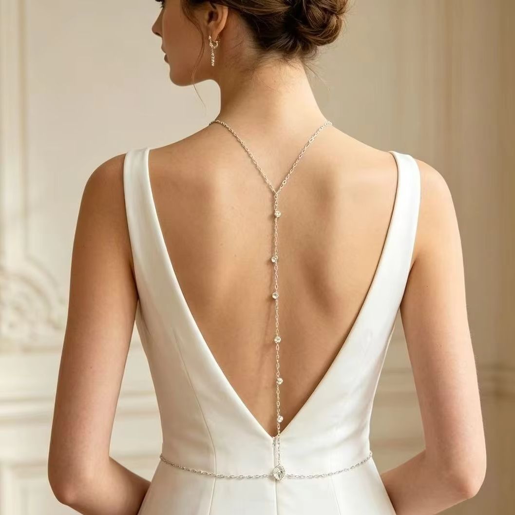 Body Jewelry Necklace - سلسلة ظهر مرصعة بالزركون قابلة للتعديل