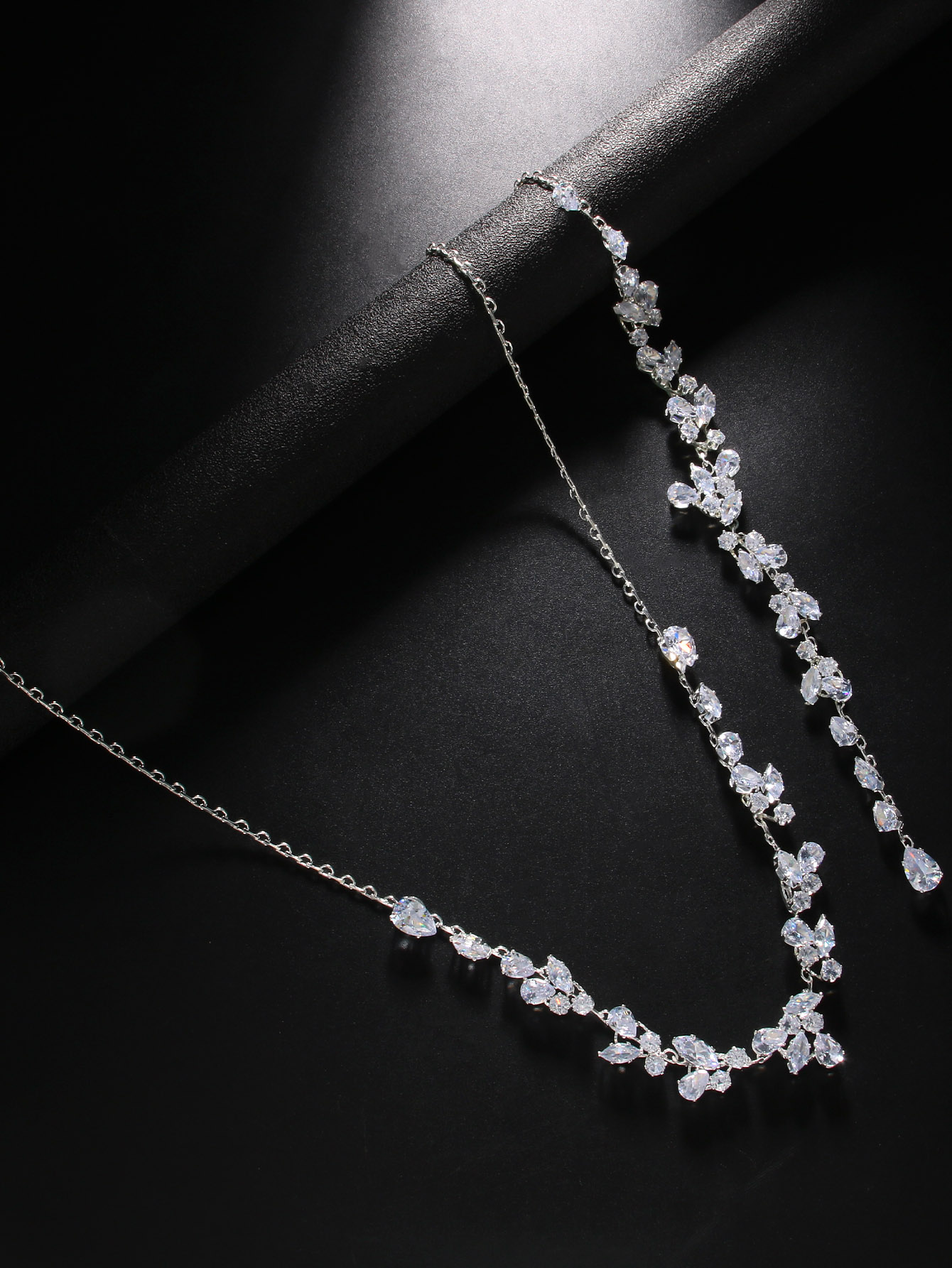 قلادة خلفية للجسم بتصميم أوراق - مراجعة Body Jewelry Necklace وسعره